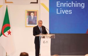 Le Premier ministre, Nadir Larbaoui appelle à dépasser la mécanique financière : Pour une refondation politique du développement panislamique